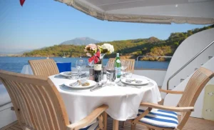 Motoryat-Sirocco-Aren-Yachting-1-850x510-1