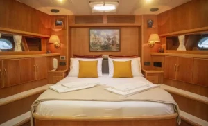 Motoryat-Sirocco-Aren-Yachting-12-850x510-1