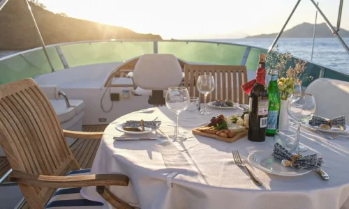 Motoryat-Sirocco-Aren-Yachting-13-850x510-1